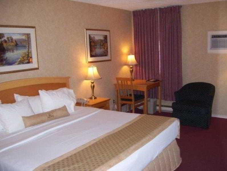 Sword Inn Bancroft Εξωτερικό φωτογραφία