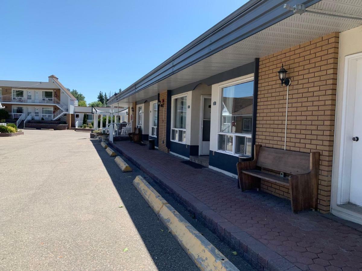 Sword Inn Bancroft Εξωτερικό φωτογραφία