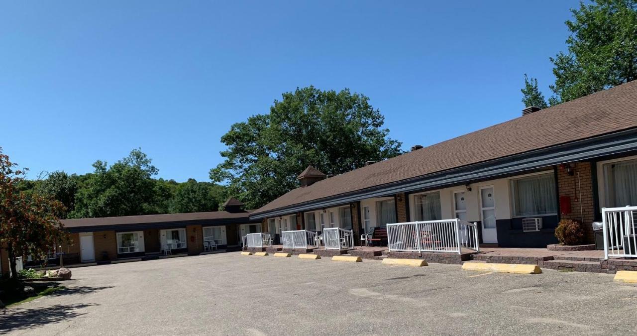 Sword Inn Bancroft Εξωτερικό φωτογραφία